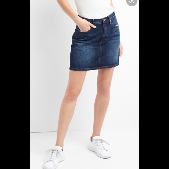 GAP Dresses & Skirts - NWT GAP denim surplus mini skirt 0